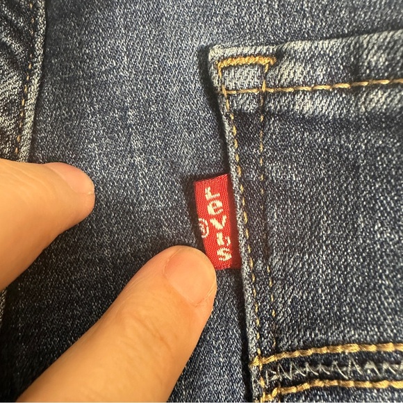 Levi's size 18W Classic Straight jeans, medium wash, casual, denim, weekend - Picture 5 of 12